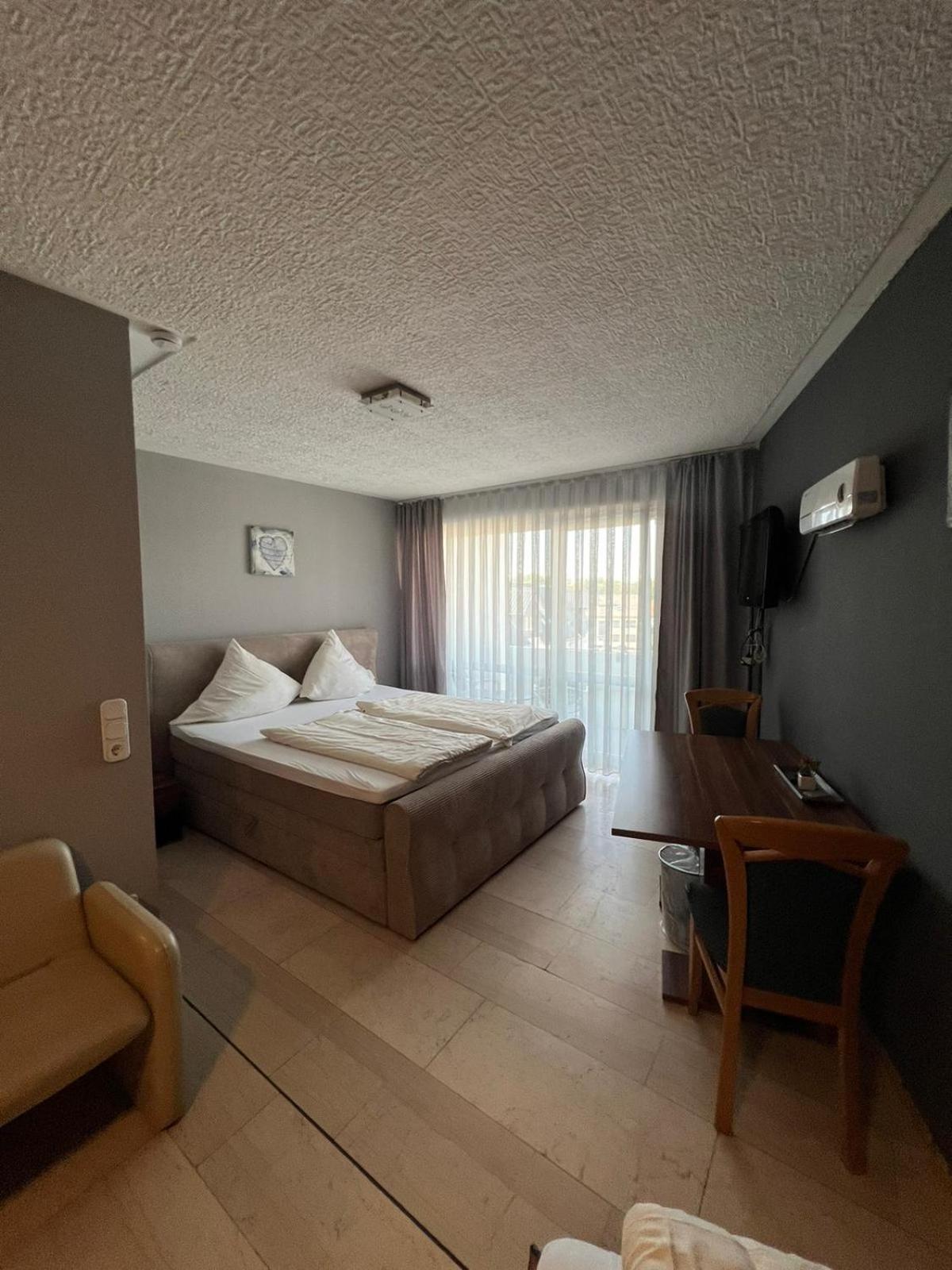 Hotel Hafez Bad Salzuflen Esterno foto